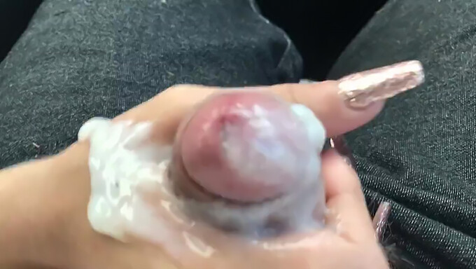 Cumshot And Oral Fun With A Beautiful Teen (18+)