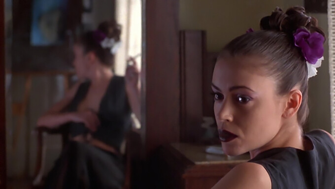 Lustful Kisses: Alyssa Milano And Her Amazing Lips