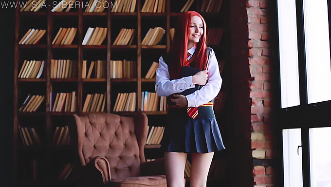 Ginny Weasley'Nin Göğüslü Vücudu Harry Potter Xxx Sahnesinde Sikişiyor