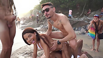 Bianca Dantas Ville Offentlige Strandmøte Med Flere Partnere Og Kinky Elementer