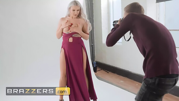 Blondinka Bomba Lana Rose Zapelje Fotografa Dannyja S Svojimi Hardcore Gibi - Brazzers