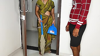 Komal'S Wife And I Had Rough Sex At The Doorstep After Inviting The Maid